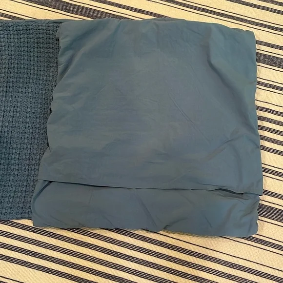 NWOT Serena & Lily Set of 2 Montauk Euro Shams in French Blue - Picture 4 of 7